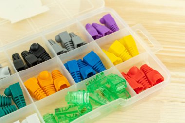 kablo nozül rj 45 Platin bir kutuda seçmek için çeşitli renkler