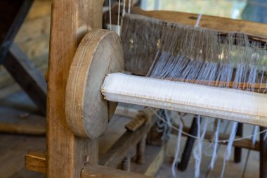 Dokuma makinesi kısmi mekanizması, dokuma ipliği, geleneksel üretim yöntemi