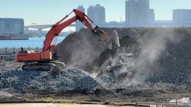 Tokyo Harumi wharf Demolition work December 2023