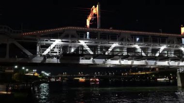 Tokyo Sumida Nehri Yürüyüş Gecesi Görünümü Nisan 2025