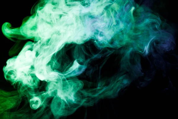 Fumaça Multicolorida Densa Cores Verde Azul Fundo Isolado Preto Antecedentes — Fotografia de Stock