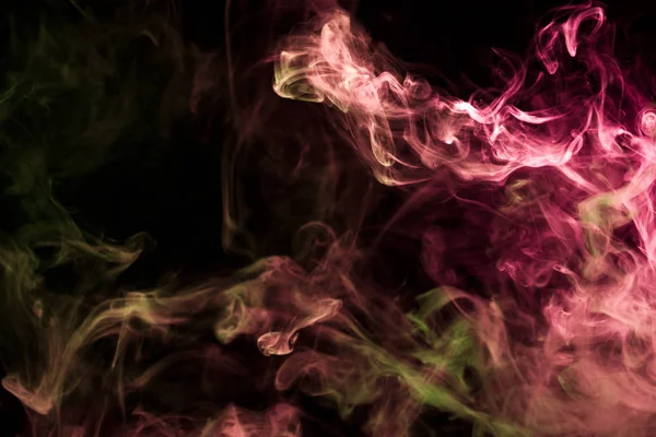 Kalın renkli duman pembe ve sarı bir siyah arka plan izole. Vap duman arka plan