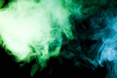 Kalın renkli duman yeşil, mavi siyah Yalıtılmış zemin. Vap duman arka plan