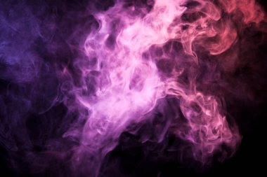 Bulut kırmızı ve pembe duman siyah Yalıtılmış zemin. Vap duman arka plan