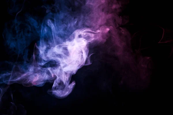 Kleurrijke Roze Blauw Een Rook Een Geïsoleerde Zwarte Achtergrond Achtergrond — Stockfoto
