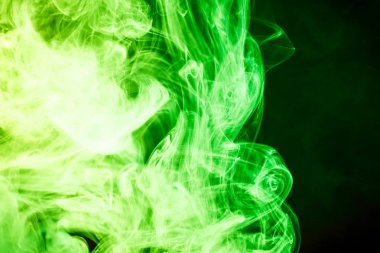 Yeşil siyah bir duman bulutu arka plan izole. Vap duman arka plan