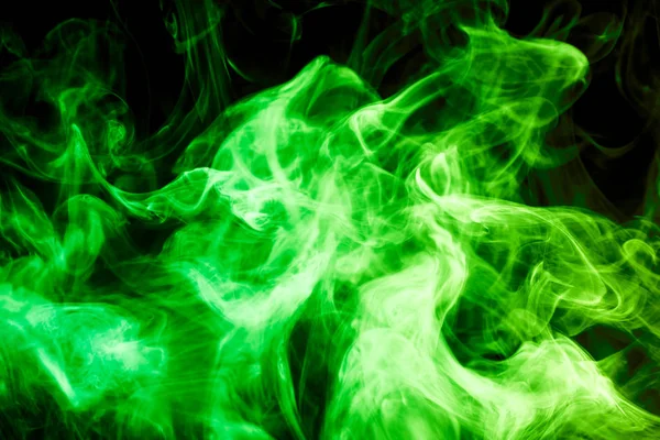 Humo Verde Denso Sobre Fondo Negro Aislado Fondo Vapor Humo —  Fotos de Stock