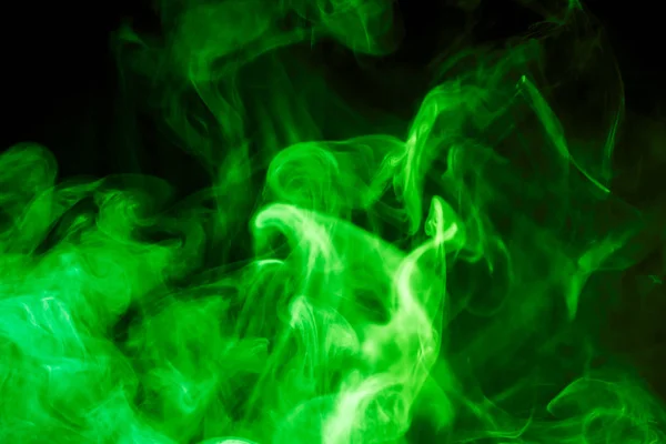 Fumée Verte Colorée Sur Fond Noir Isolé Contexte Fumée Robinet — Photo
