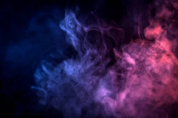 Плотный Разноцветный Дым Синего Розового Фиолетового Цветов Черном Изолированном Фоне — стоковое фото