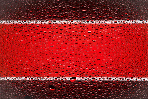 Acercamiento Las Gotas Agua Sobre Fondo Rojo Rayado Cubierto Por —  Fotos de Stock