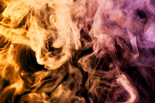 Renkli sarı, turuncu ve pembe siyah Yalıtılmış zemin duman. Vap duman arka plan