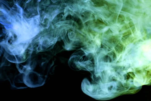 Gęsty Dym Wielobarwny Niebieskie Zielone Kolory Czarne Białym Tle Tle — Zdjęcie stockowe