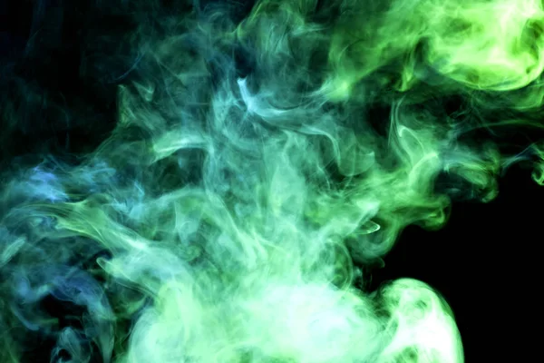 Wolk Van Blauw Groen Een Zwarte Achtergrond Van Geïsoleerde Rook — Stockfoto