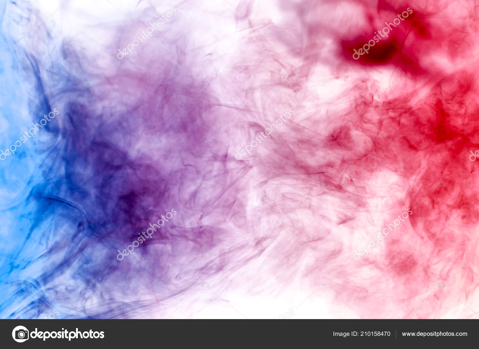 Illustrazione stock Nuvola Fumo Rosso Blu Uno Sfondo Nero Isolato Sfondo Dal  di ©everyonensk #210158470, image size:1600x1167