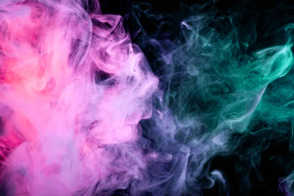 黑色背景上的粉红色 蓝色和绿色的厚彩色烟雾 Vap 的烟雾背景 — 图库照片