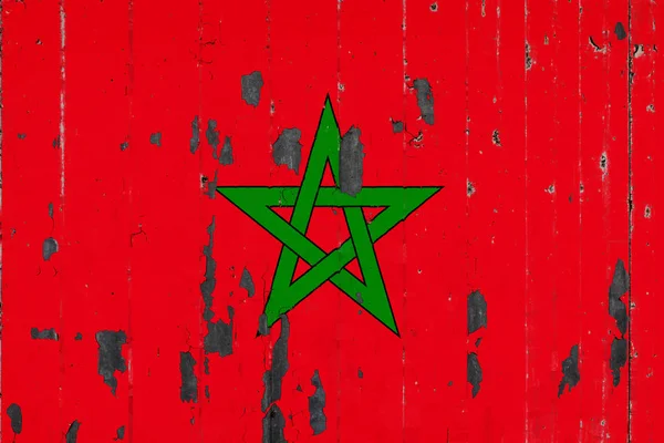 Bandeira nacional de Marrocos no fundo de uma antiga cov mettale — Fotografia de Stock