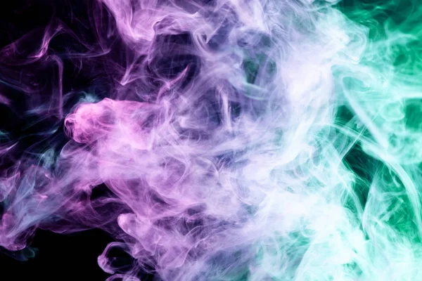 Fumo Spesso Colorato Verde Rosa Blu Uno Sfondo Nero Isolato — Foto Stock