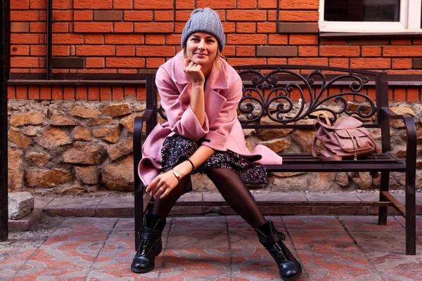 Young Attractive Lady Blue Knitting Hat Pink Sits Bench Look — Stock Photo, Image