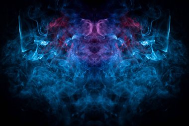 MoCap cool t-shirt için. Kalın renkli mavi ve pembe siyah Yalıtılmış zemin bir canavar şeklinde duman. Arka plandan vape duman. 