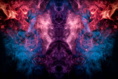 Cool t-shirt için şablon. Gece renkli sisli canavar siyah arka plan.