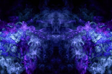 Fantezi elbise için baskı: t-shirtler, tişörtü. Mor ve mavi bulut duman siyah bir canavar şeklinde arka plan izole. Arka plandan vape duman.