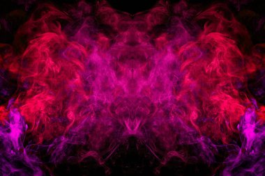 MoCap cool t-shirt için. Bir kafatası, canavar, dragon siyah Yalıtılmış zemin şeklinde yoğun çok renkli duman pembe ve kırmızı renkler. 