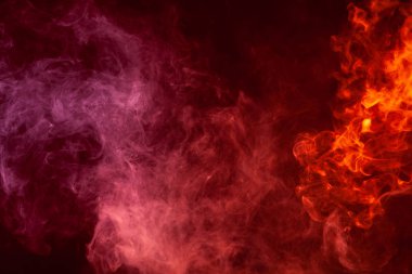 Yaratıcılık için dokusal arka plan. Bulut kırmızı ve pembe duman siyah Yalıtılmış zemin. Vap duman arka plan