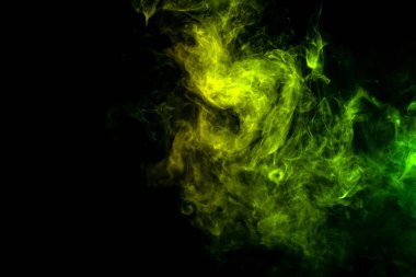 Yaratıcılık için dokusal arka plan. Kalın renkli duman yeşil, sarı siyah Yalıtılmış zemin. Vap duman arka plan