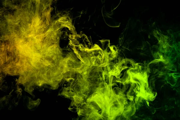 창의성에 텍스처입니다 화려한 녹색과 노란색 검은색 Vap의 연기에서 — 스톡 사진