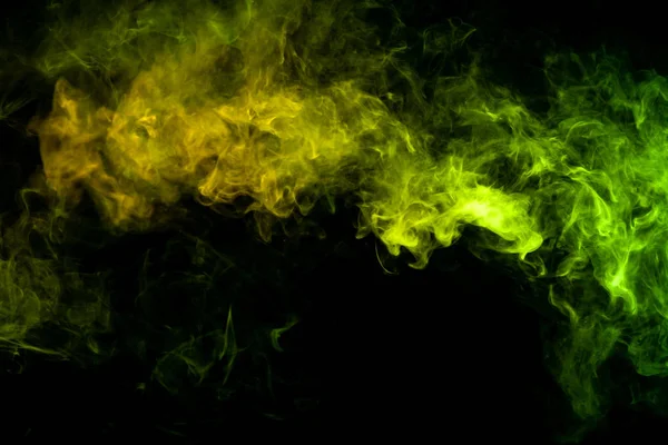 Sfondo Strutturato Creatività Nuvola Fumo Verde Giallo Uno Sfondo Nero — Foto Stock