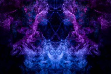 MoCap cool t-shirt için. Kalın renkli mavi ve mor duman siyah Yalıtılmış zemin bir canavar şeklinde. Arka plandan vape duman