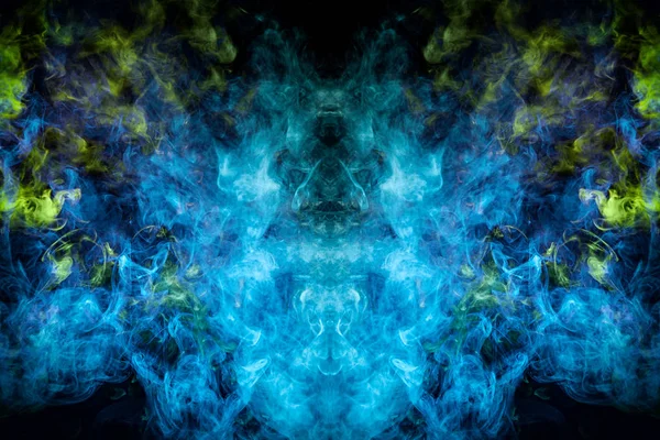 Облако Синего Зеленого Дыма Виде Черепа Монстра Дракона Черном Изолированном — стоковое фото
