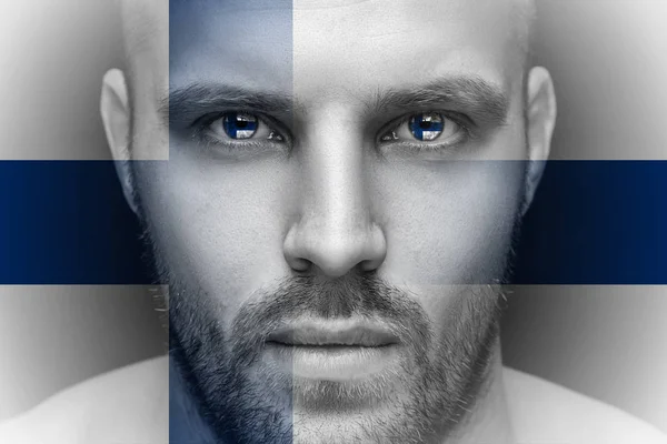 Retrato Joven Serio Ante Cuyos Ojos Bandera Nacional Reflejada Finlandia —  Fotos de Stock