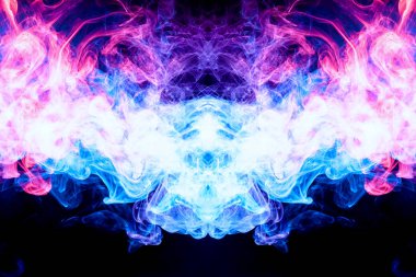 Kabarık Puffs mavi ve pembe bir kafatası, canavar, dragon siyah arka plan üzerinde şeklinde sis ve duman. Fantezi elbise için baskı: t-shirtler, tişörtü