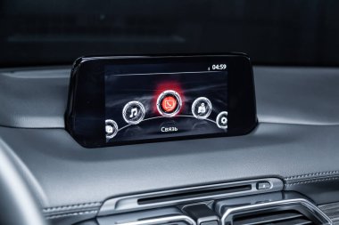 Novosibirsk, Rusya - 16 Kasım 2018: Mazda Cx 5, pano close-up. Fotoğraf üzerinde bir park Novosibirsk içinde modern bir araba
