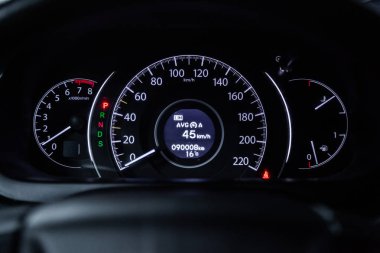 Novosibirsk, Rusya Federasyonu - 16 Kasım, 2018:Honda Cr-V, pano close-up. Fotoğraf üzerinde bir park Novosibirsk içinde modern bir araba