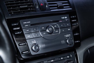 Novosibirsk, Rusya - 16 Kasım 2018: Mazda 6, pano close-up. Fotoğraf üzerinde bir park Novosibirsk içinde modern bir araba