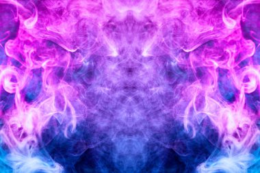 Kalın renkli mavi ve pembe siyah Yalıtılmış zemin bir kelebek şeklinde duman. Vape duman kökenli. MoCap cool t-shirt için