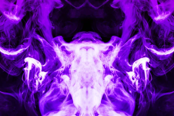 Хмара Фіолетового Диму Вигляді Черепа Монстра Дракона Чорному Ізольованому Тлі — стокове фото