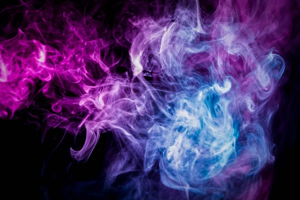 Humo Denso Multicolor Colores Azul Púrpura Sobre Fondo Negro Aislado — Foto de Stock