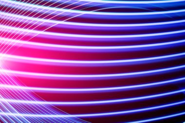 Arka plan mavi, pembe, mor renkli çizgiler. Geometrik estetik kavramı.