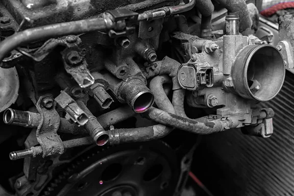 Close Engine Throttle Raditor Engine Breakdown Pink Antifreeze Flows Pipes — Stock Photo, Image