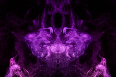 Bir kafatası, canavar, dragon siyah Yalıtılmış zemin şeklinde yoğun çok renkli duman pembe ve mor renkler. Arka plan duman vape. MoCap cool t-shirt için