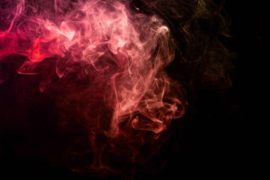 Kırmızı ve turuncu siyah bir duman bulutu arka plan izole. Vap duman arka plan