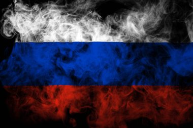 Rusya'nın ulusal bayrağını kalın siyah bir izole arka plan üzerinde duman renkli 