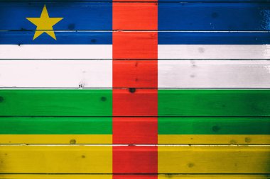 Orta Afrika Cumhuriyeti ulusal bayrak ahşap arka plan üzerinde