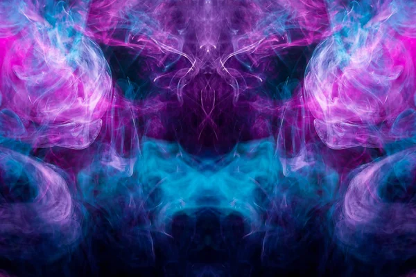 Fumaça Multicolorida Densa Cores Rosa Azul Roxo Forma Crânio Monstro — Fotografia de Stock
