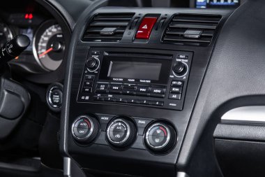 Novosibirsk, Rusya - 25 Ocak 2019: Subaru Forester, pano close-up. Fotoğraf üzerinde bir park Novosibirs içinde modern bir araba
