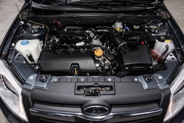 Novosibirsk, Rusya Federasyonu-30 Ocak 2019: Lada Kalina, Engine, yakın çekim ön görünümü. Fotoğraf üzerinde bir park Novosibirs içinde modern bir araba