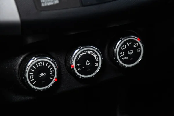 Novosibirsk Russia February 2019 Mitsubishi Outlander Close Dashboard Adjustment Blower — Stock Photo, Image